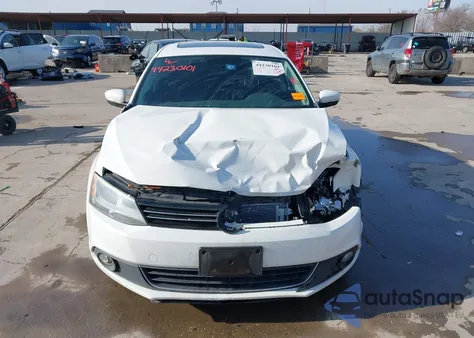 2013 Volkswagen Jetta 2.5L Sel z USA, uszkodzony, nr VIN 3VWLX7AJ6DM376792